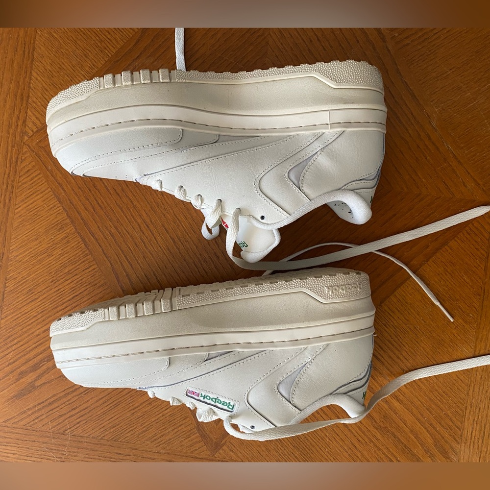 Classic Reebok Club C Extra Platform Sneakers VGUC Women’s 9